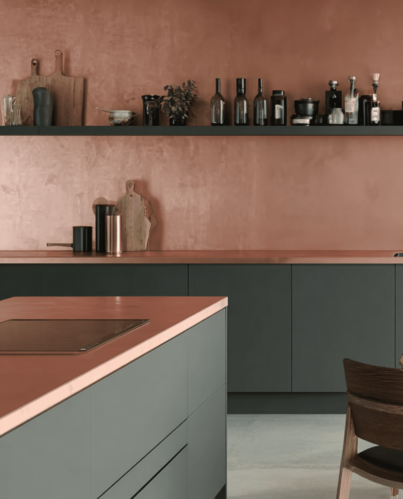 Bold custom lacquer cabinetry finishes creating a dramatic kitchen focal point. Professional bespoke kitchen millwork solutions for Surrey homeowners.